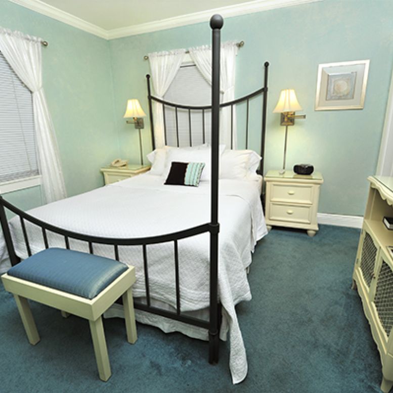 Hibiscus Room